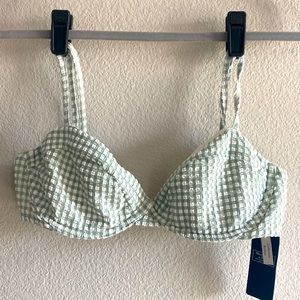 Abercrombie and Fitch bikini top! (NWT)